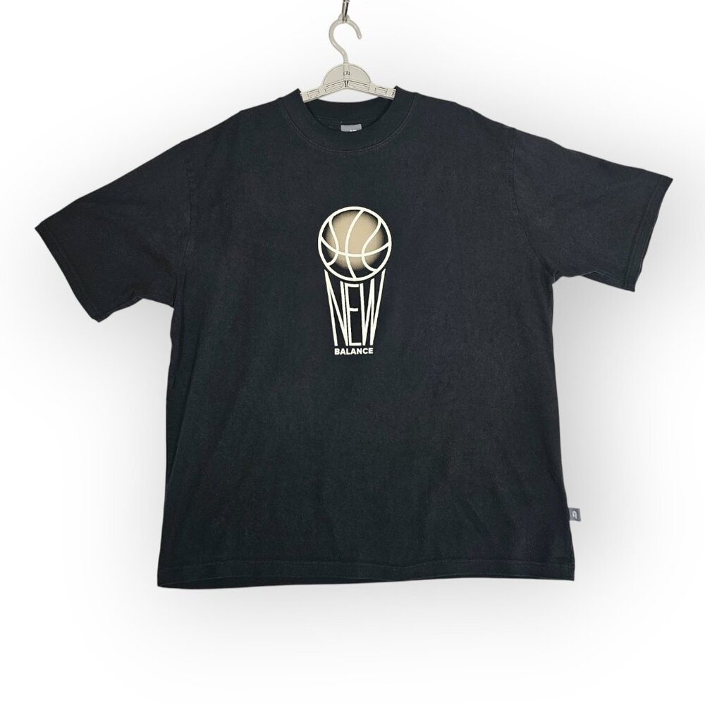 Title:** New Balance Basketball Graphic Performance T-Shirt Black XL
